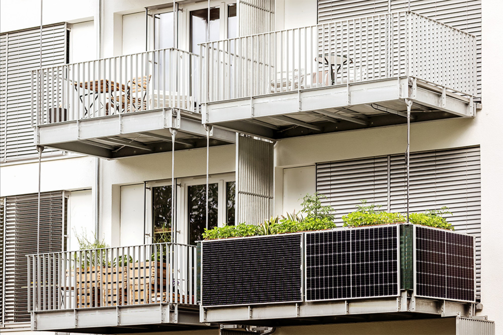 Balkon&shy;kraftwerk bei LKS Elektro Suhl GmbH in Suhl
