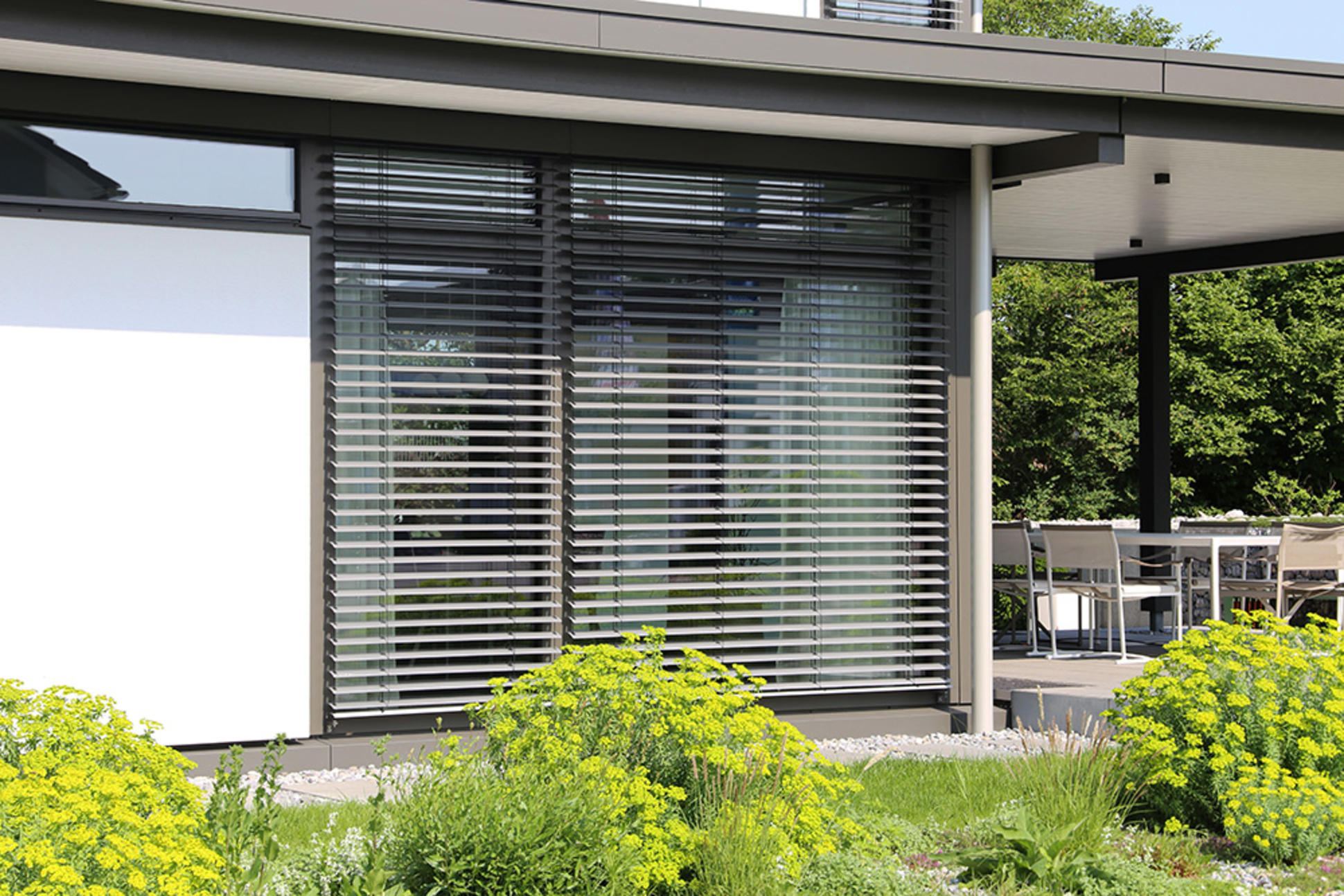 Rollladen&shy;steuerung bei LKS Elektro Suhl GmbH in Suhl