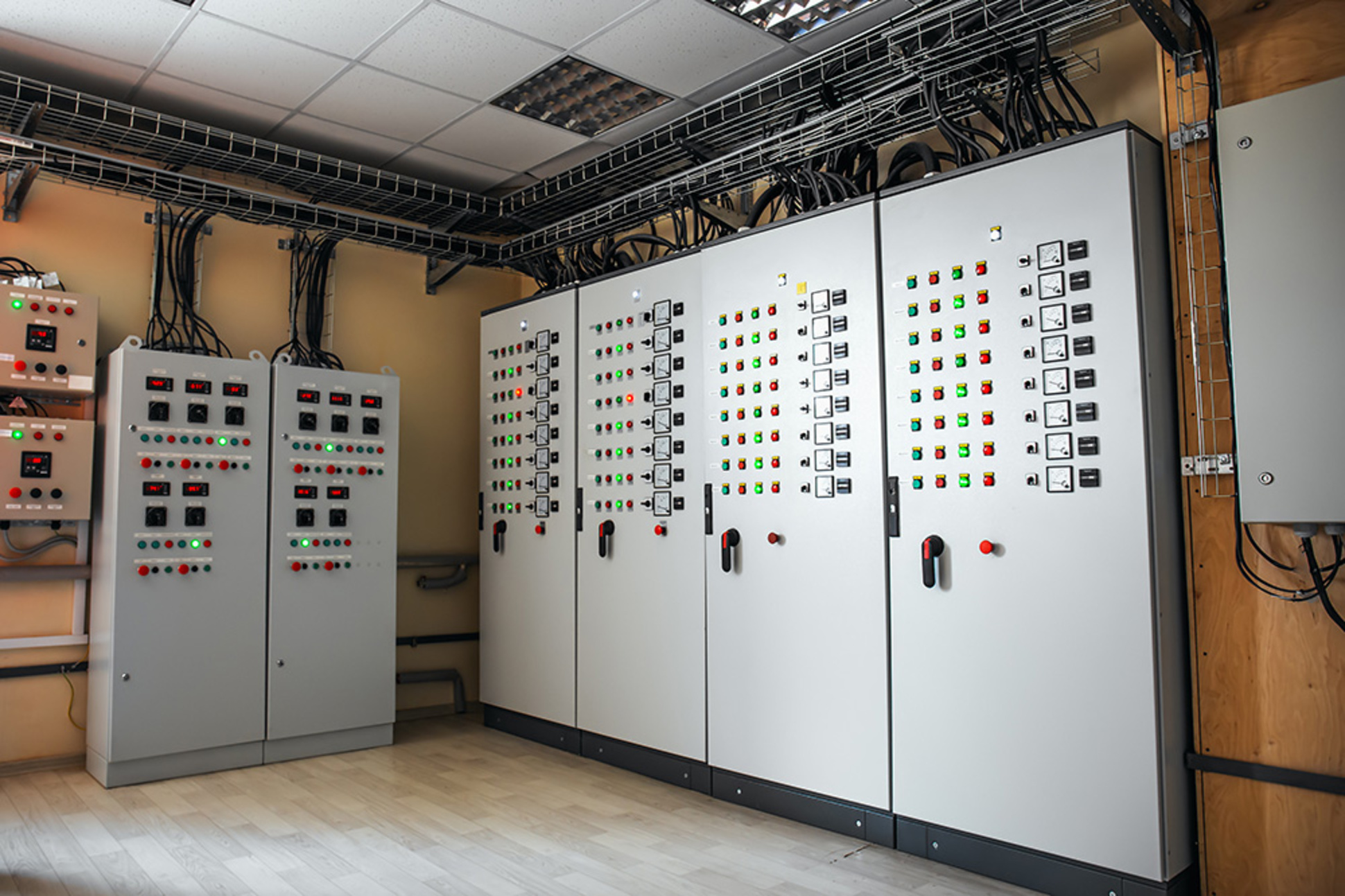 Schalt&shy;anlagen&shy;bau bei LKS Elektro Suhl GmbH in Suhl