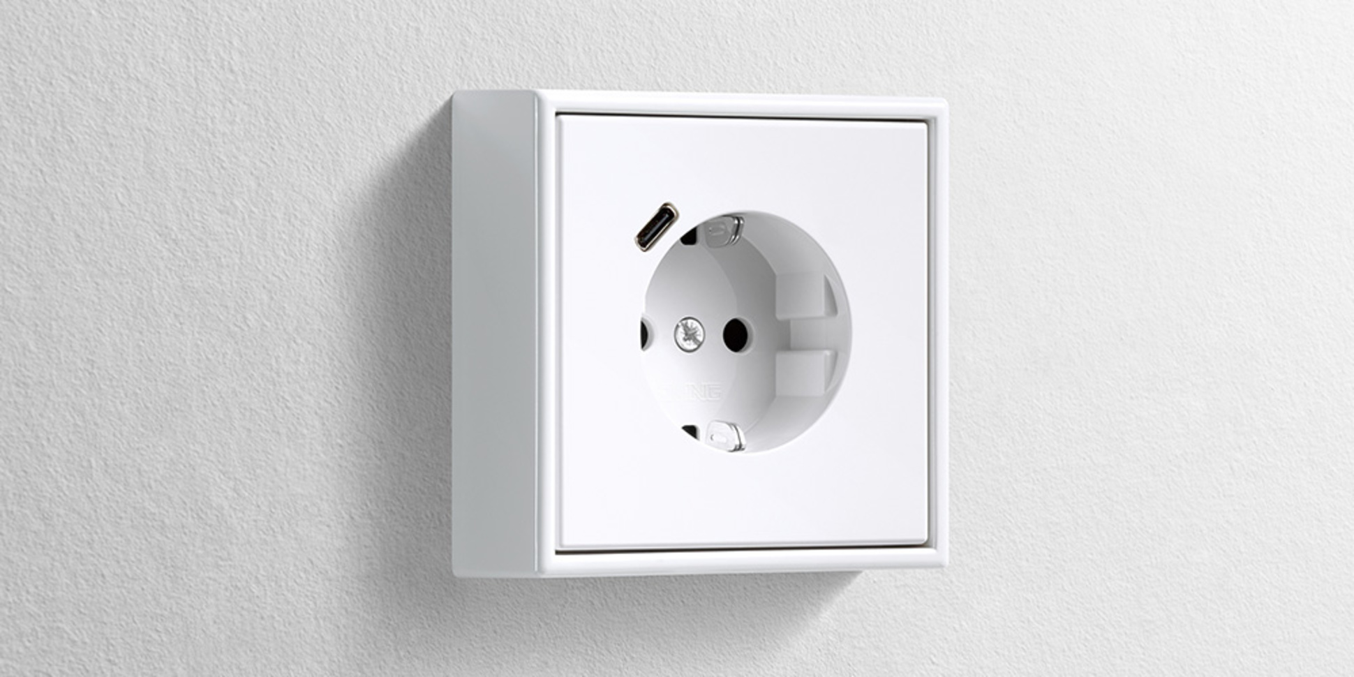 Erweiterter Anschlussraum für die Nachrüstung bei LKS Elektro Suhl GmbH in Suhl